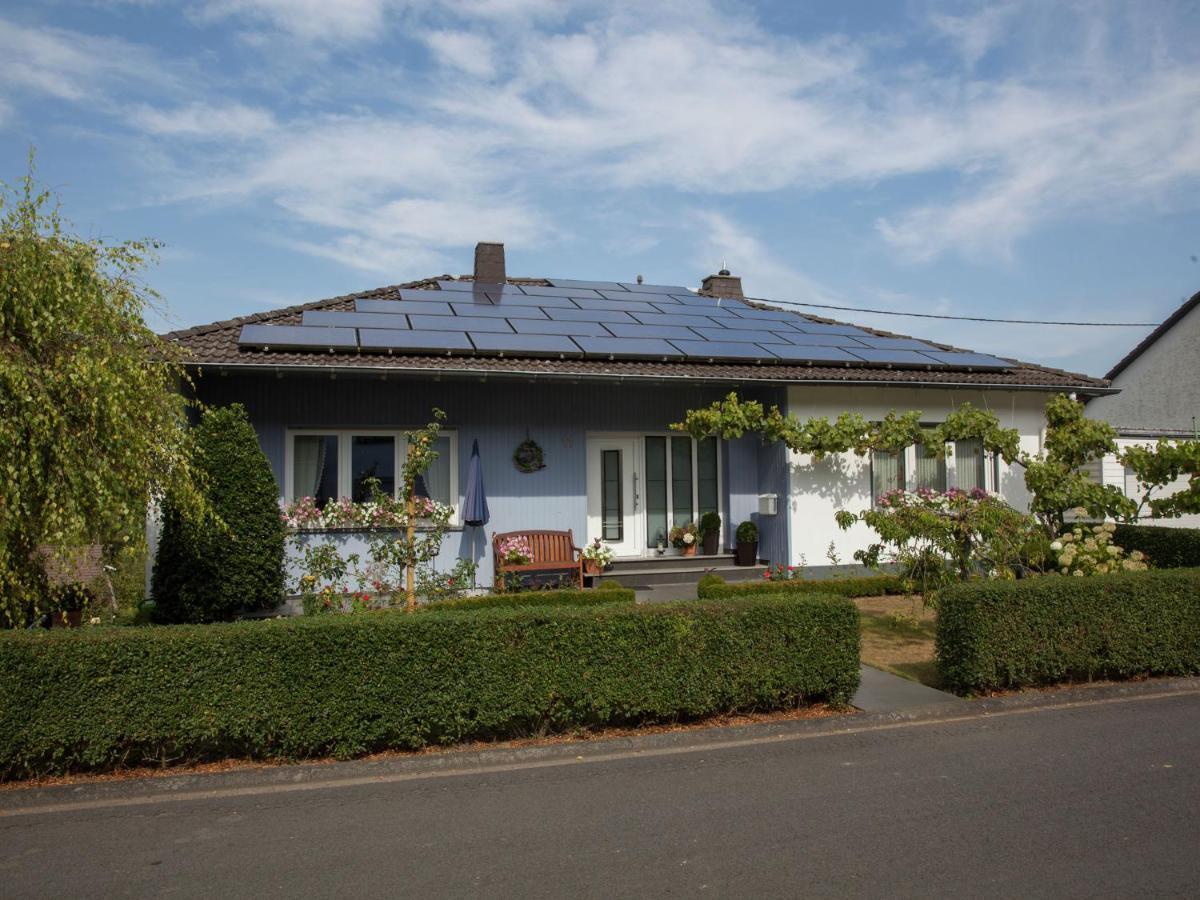 Apartment In Niederehe Near The Forest Üxheim 외부 사진